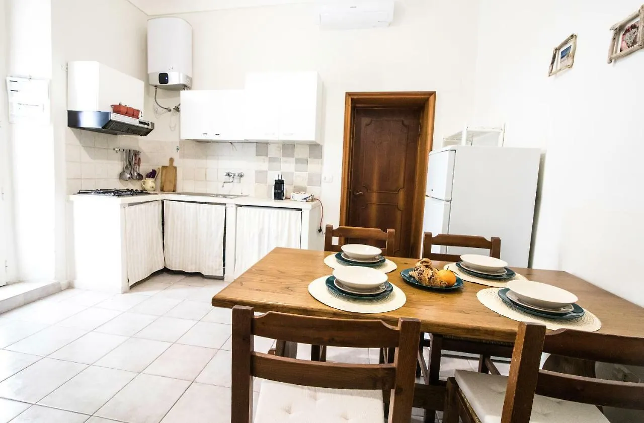 Old Town Apartment La Maddalena  Italie
