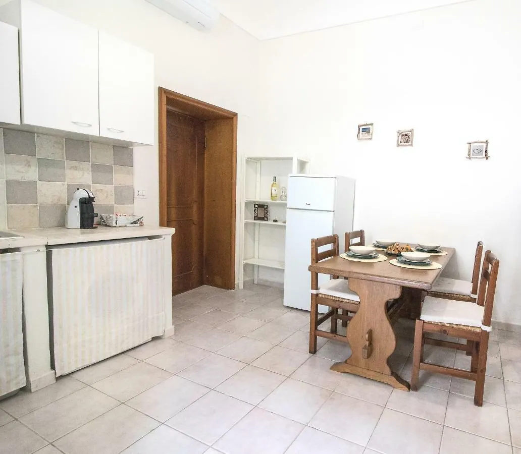 Old Town Apartment La Maddalena  0*, La Maddalena (Sassari) Italie